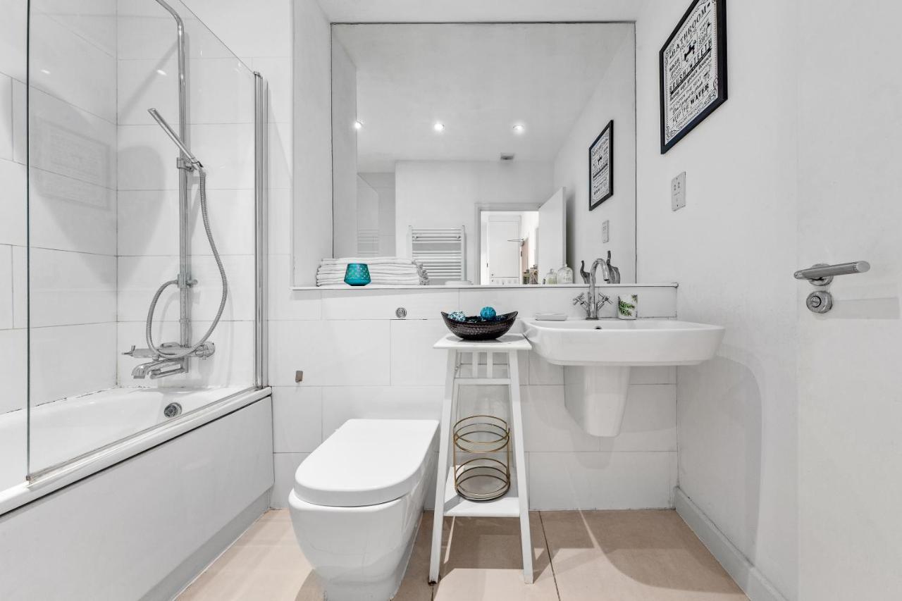 3-Bedroom Flat In London Sleeps 14 Hy1 Luaran gambar